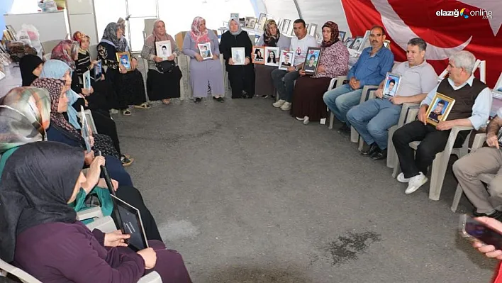 Evlat Nöbetinde Zafer Sevinci: Anneler 'Terörsüz Türkiye' için Gözyaşı Döktü!