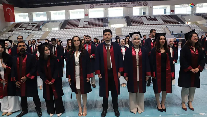 Fırat Üniversitesi'nde Mezuniyet Coşkusu: 720 Öğrenci Hayata Uğurlandı!