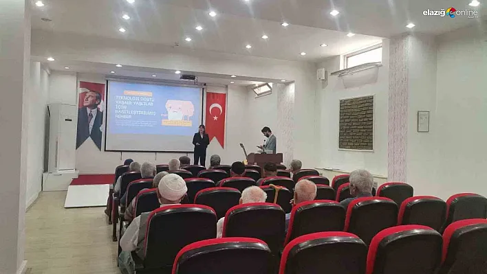 Fırat Üniversitesi Öğrencilerinden Yaşlılara Dijital Rehberlik ve Müzik Sürprizi!
