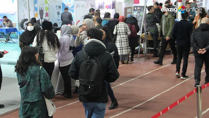 Güneydoğu Kariyer Fuarı'na yoğun ilgi