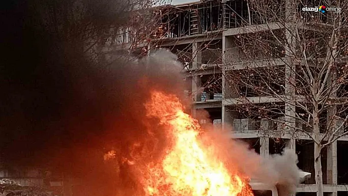 Hafif ticari araç alevler içinde kaldı