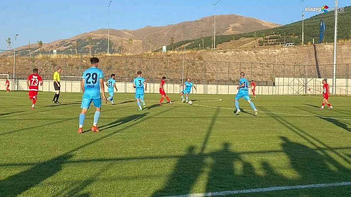 Elazığ Karakoçan FK üçüncü hazırlık maçında galip gelmeyi başardı