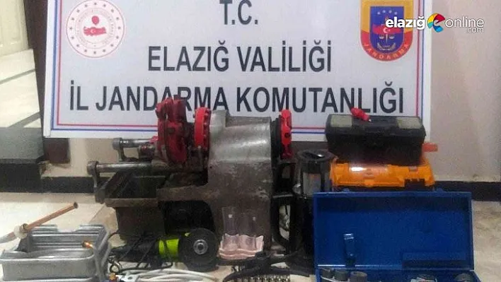 Jandarma hırsızları suçüstü yakaladı