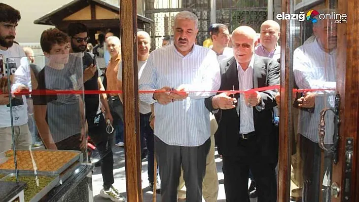 Kadayıfçı Sıtkı usta 12'nci şubesini hizmete açtı