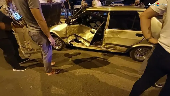 Kamyonet ile otomobil çarpıştı: 4 yaralı