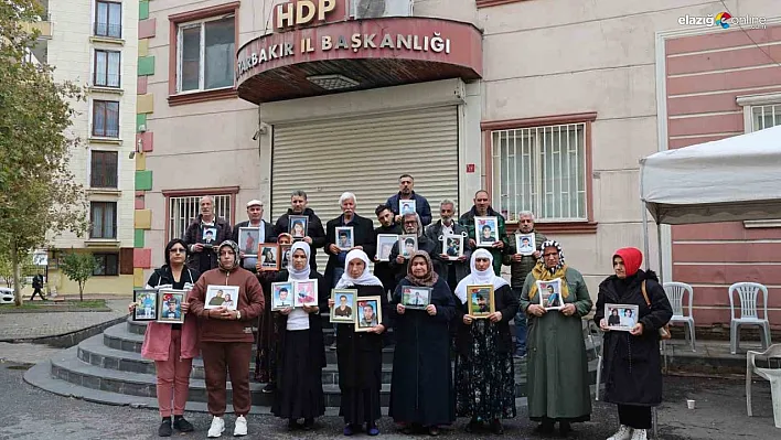 Kanser hastası anne evladının yolunu gözlüyor