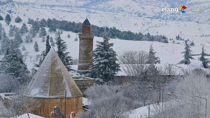 Kar mı yağmış şu Harput'un başına, kurban olam toprağına taşına