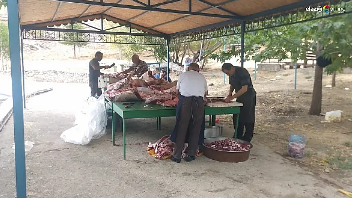 Keban Başpınarlılar geleneği sürdürdü! Kaynak suyunun kurumaması için kurbanlar kesildi