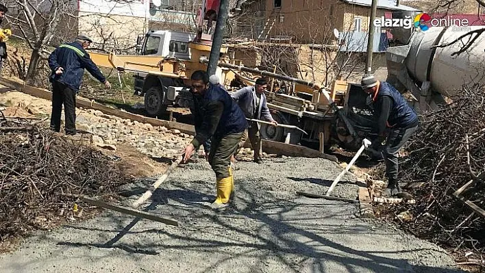 Keban Kaymakamlığı'ndan engelli vatandaşa beton yol