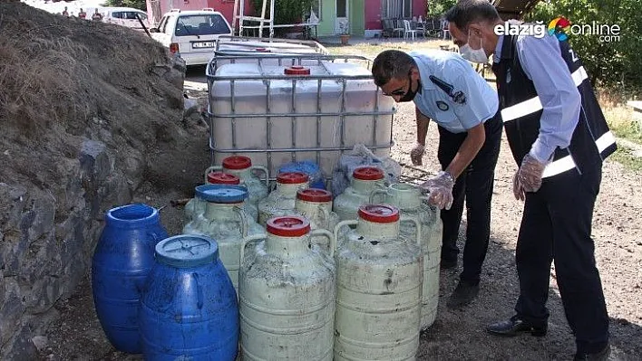 Kötü kokuların geldiği depodan atık yağlar çıktı