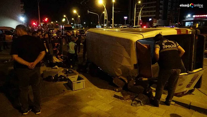 Malatya'da 1 kişinin öldüğü, 13 kişinin yaralandığı kaza kameraya yansıdı