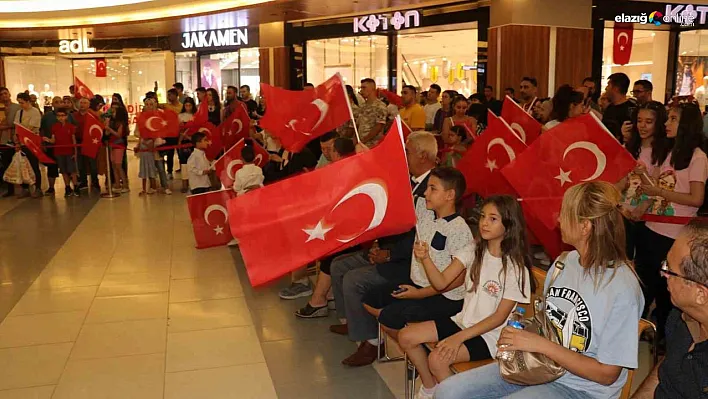 Malatya'da 2. Ordu Bölge Bandosundan 30 Ağustos Konseri