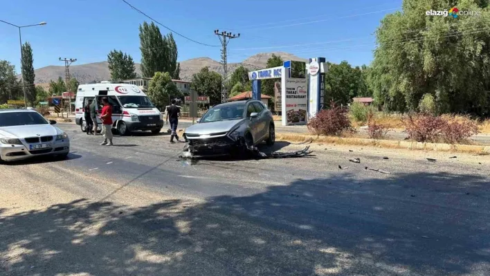 Malatya'da 2 otomobil çarpıştı: 3 yaralı