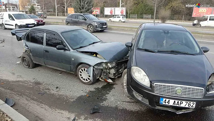 Malatya'da 6 aracın karıştığı zincirleme kazada 2 kişi yaralandı