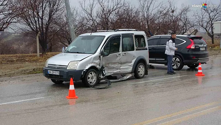 Malatya'da 6 kişinin yaralandığı kaza kameraya yansıdı