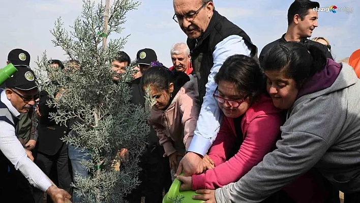 Malatya'da 733 bin fidan toprakla buluştu