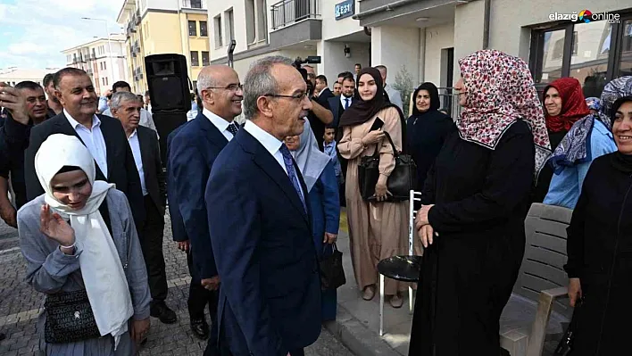 Malatya'da bin 130 konutun anahtarları hak sahiplerine teslim edildi