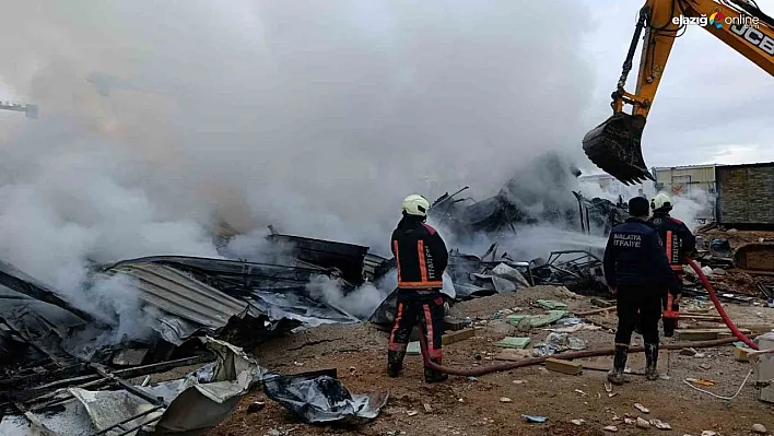Malatya'da inşaat işçilerinin kaldığı şantiyede yangın