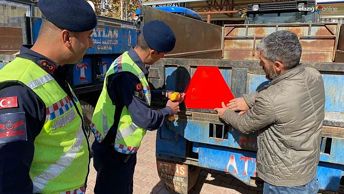 Malatya'da jandarma reflektör kullanımına dikkat çekti