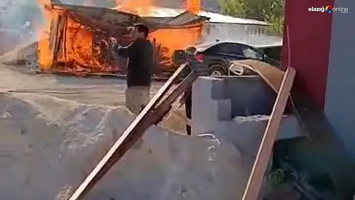 Malatya'da kereste deposunda korkutan yangın