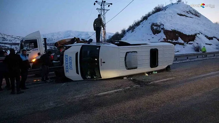 Malatya'da kontrolden çıkan minibüs devrildi: 11 yaralı