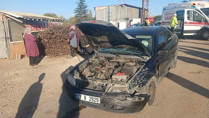 Malatya'da otomobil ile minibüs çarpıştı: 4 yaralı