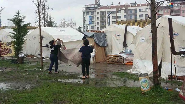 Malatya'da sağanak yağış etkili oldu