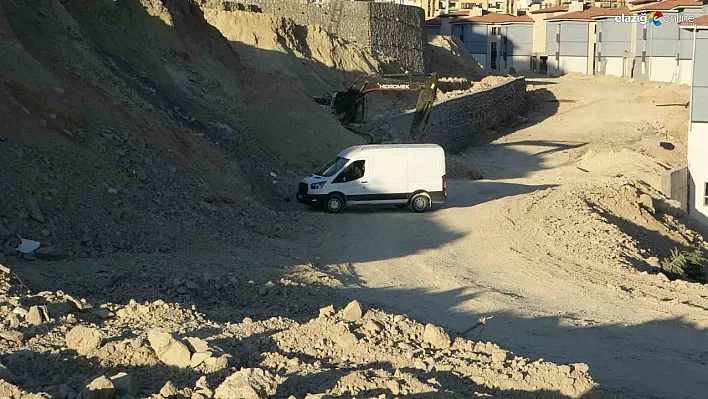 Malatya'da şantiye alanında top mermisi bulundu