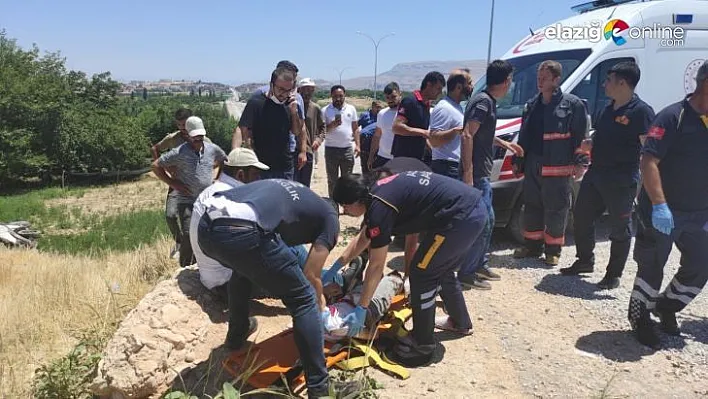 Malatya'da şarampole uçan araçta can pazarı: 2'si ağır 6 yaralı