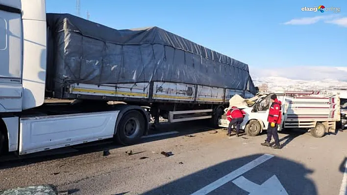 Malatya'da tır ile kamyonet çarpıştı: 1 ölü, 1 yaralı