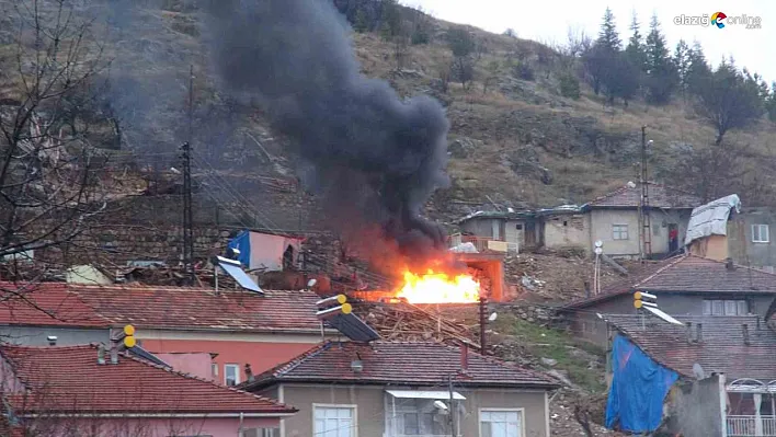 Malatya'daki çadır yangını korkuttu