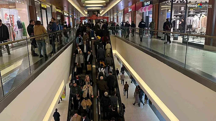 Malatyalılar bayram alışverişini yaptı, çocuklar eğlendi