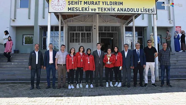 Mesleki ve Teknik Anadolu Lisesinde yıl sonu sergisi