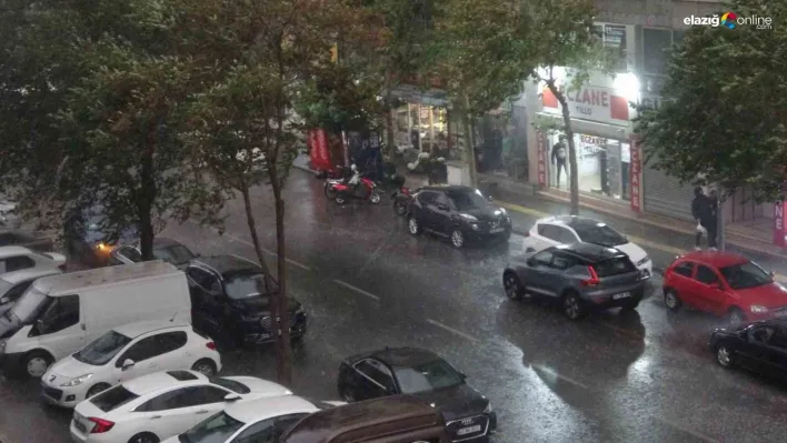 Meteoroloji uyardı, Diyarbakır'da sağanak yağış etkili oldu