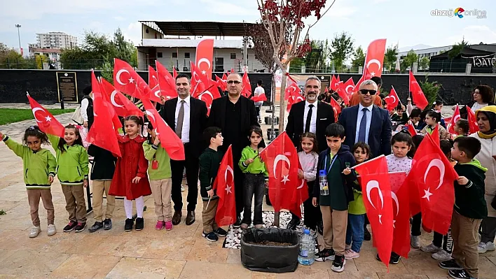 Minikler, ektikleri 100 tohumla geleceğe nefes oldular