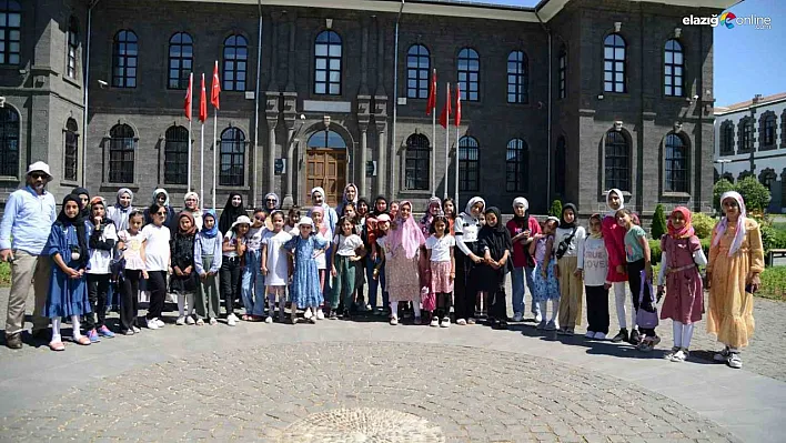 Öğrenciler Diyarbakır'ın tarihi mekanlarını gezdi