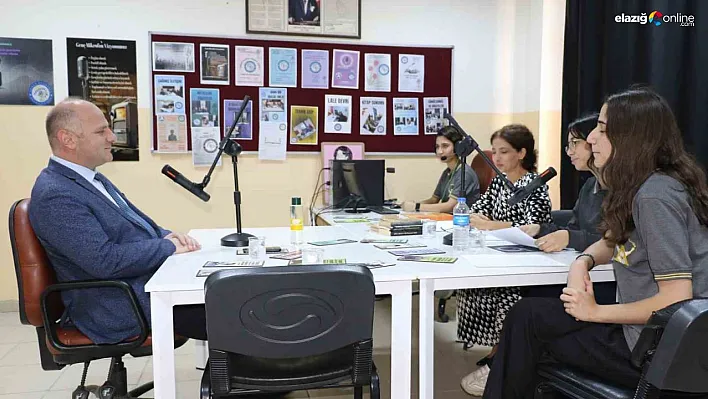 Öğrenciler sınav stresini 'Genç Radyo' ile aşıyor