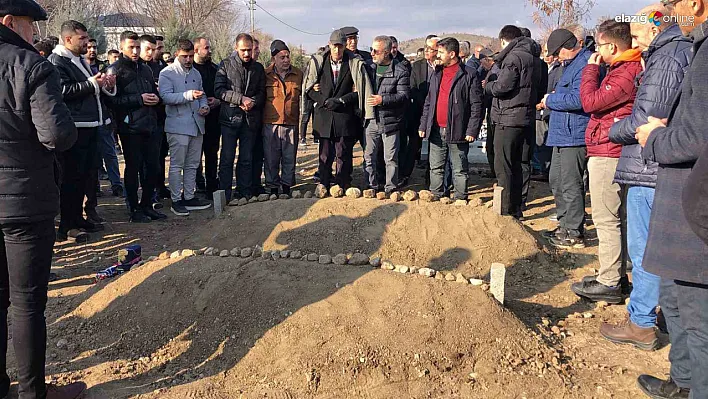 Feci Kazada Hayatını Kaybeden Elazığlı Doktor ve Eşi, Gözyaşlarıyla Defnedildi!