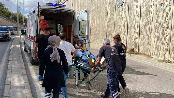 Elazığ'da Direksiyon Hakimiyetini Kaybeden Sürücü Direğe Çarptı: 3 Yaralı