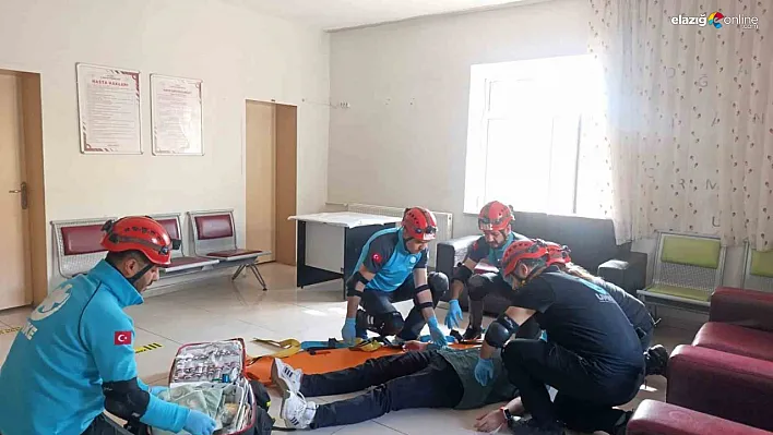 Palu Devlet Hastanesi'nde Ekiplerden Nefes Kesen Tatbikat!