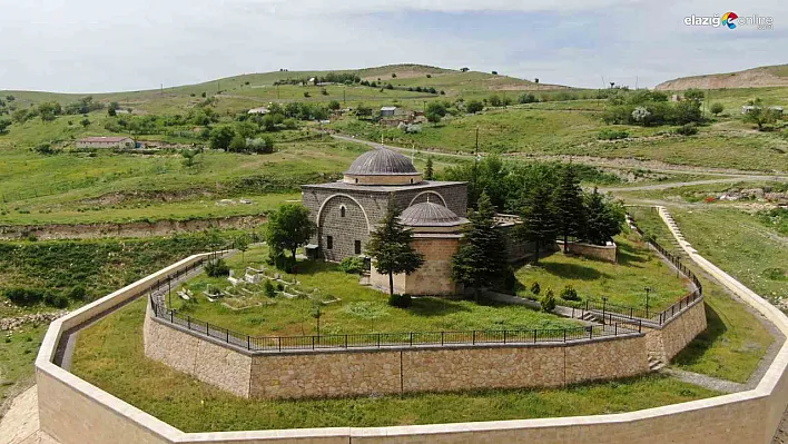 Palu'daki 523 yıllık cami ve türbe yıllara meydan okuyor!