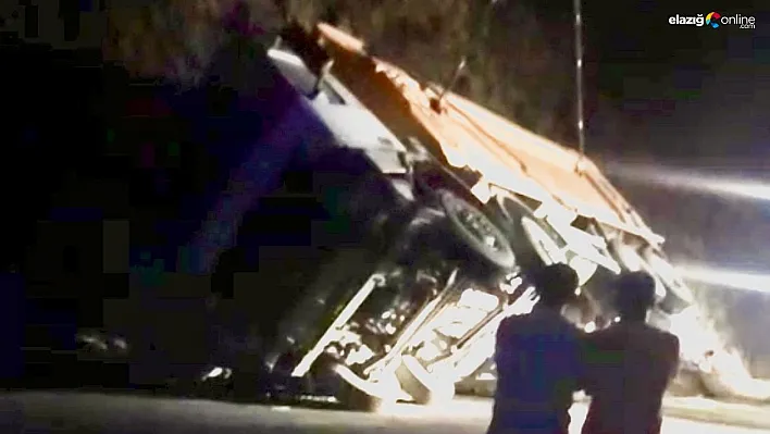 Pütürge'de yol çalışması yapan araç devrildi: 1 yaralı