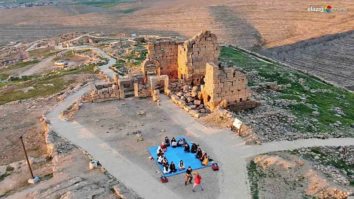 8 Mart'ta kadınlara pars yakın müdafaa eğitimi