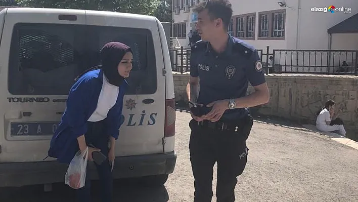 Sınava geç kalan vatandaşların yardımına polis ekipleri yetişti