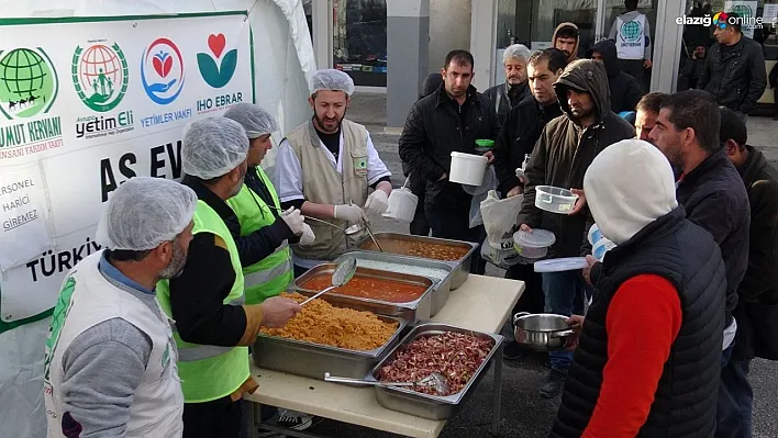 STK'lardan Malatya'da depremzedelere günlük iftar yemeği