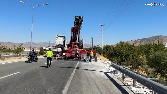 Tır evin bahçesine uçtu: Faciadan dönüldü