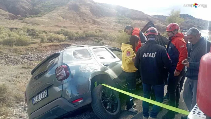 Tunceli'de araç yoldan çıktı: 3 yaralı