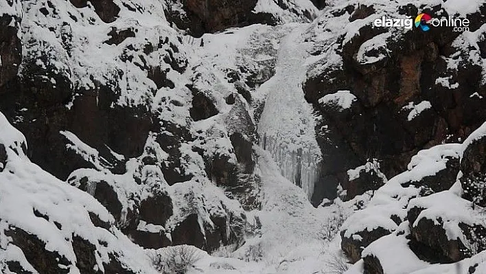 Tunceli'de çığ şelale gibi indi, o anlar kamerada