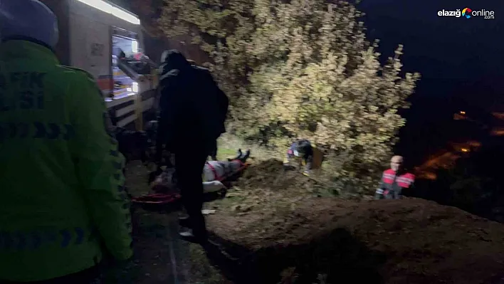 Tunceli'de otomobil uçuruma yuvarlandı: 2 yaralı