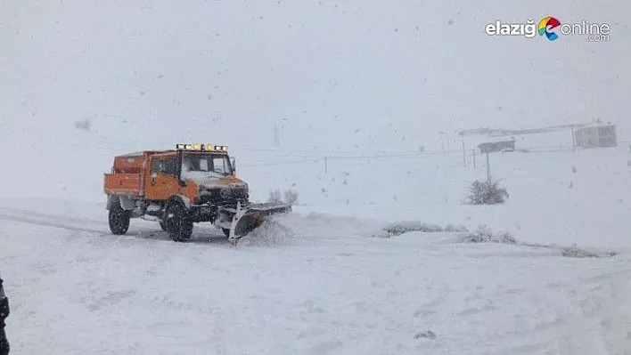 Tunceli-Erzincan karayolu tırların geçişine kapatıldı